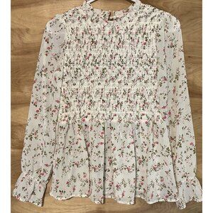 Mi Ami Francesca Woman Medium floral long sleeve blouse smocked bodice